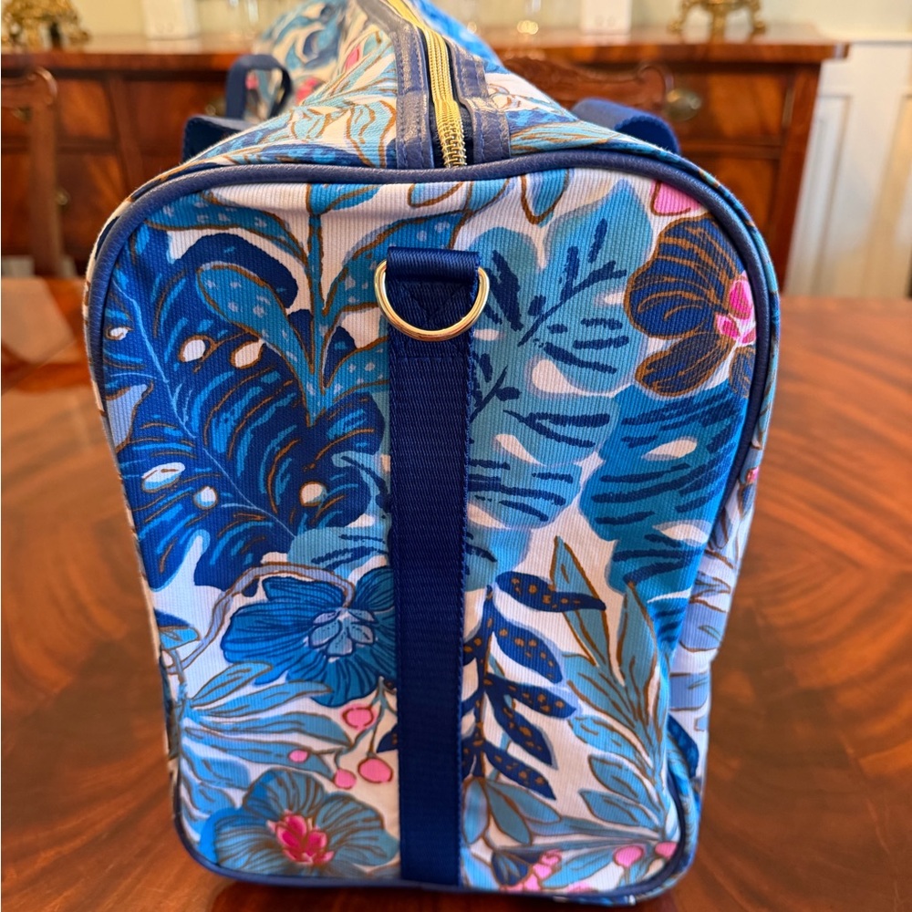 Lilly Pulitzer Originals Duffle - Best Fronds Forever - Picture 6 of 16